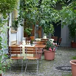 Zur Sonne Han/Misafirhane 3*