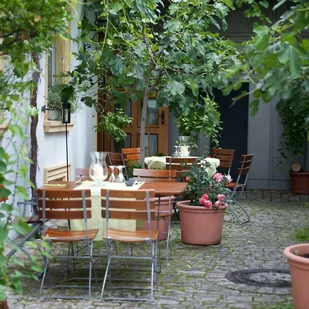 Zur Sonne Fogadó 3*