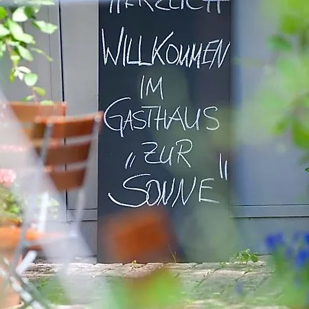 Han/Misafirhane Zur Sonne